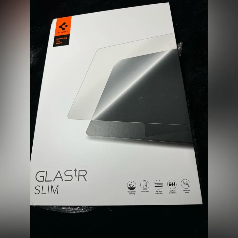Open box Spigen Screen Protector for HP Pavilion x360 14